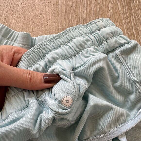 Lululemon Hotty Hot Shorts Lined 2.5" - Picture 6 of 11